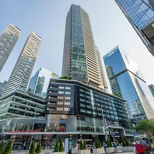 Skyline Elegance Apartment Toronto
