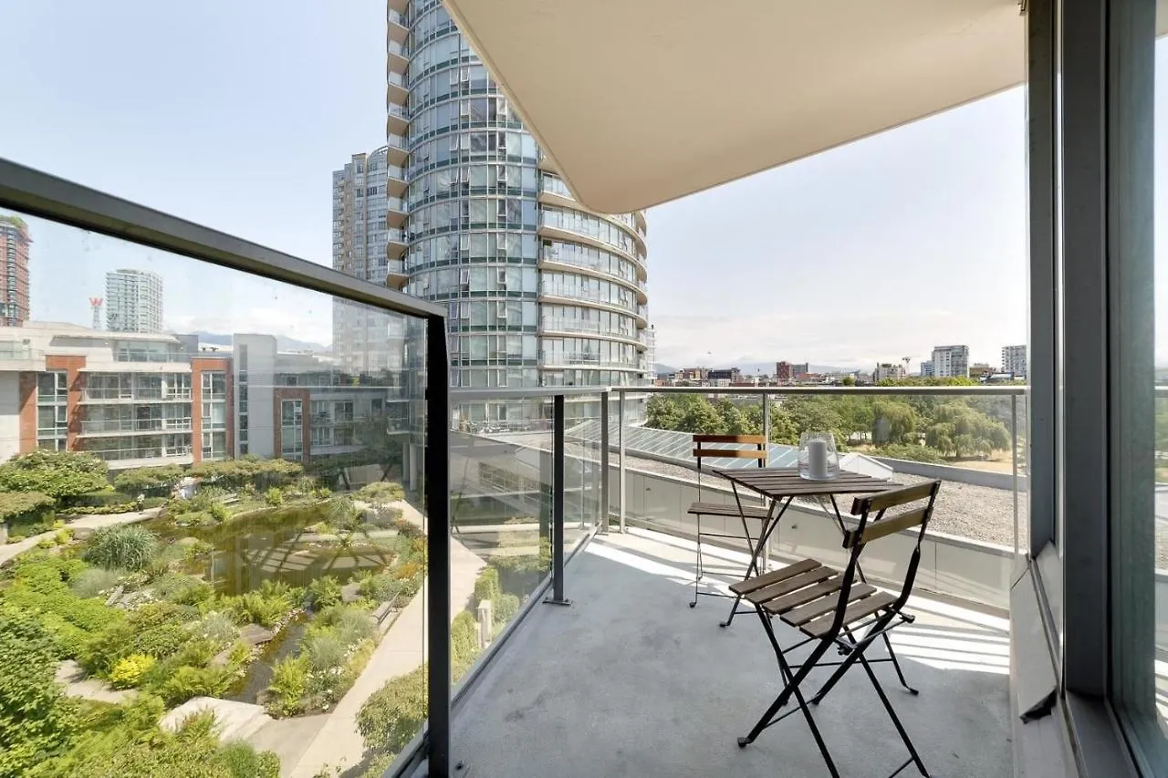 Gardenview Modern Condo With Parking, Gym, Pool, Ac Vancouver